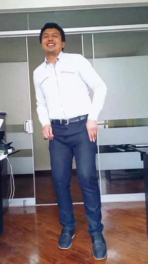 Bonito trend by @ash_adca #friday#friyay#abogado#arequipa#weekendvibes#dance#fypシ