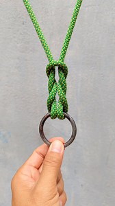 1.2M views · 17K reactions | Essential Rope Skills/ Tying Cat's Paw Hitch. #endropeconnectionled #wierknot #fishinghitch #endropeconnection #truckerhitches #coilropeknot #bend #slippedhitch #knots #shorts | Millie | Facebook
