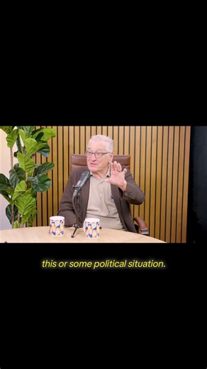 The legendary Robert De Niro reveals the sweetest side of his SNL history! It turns out the