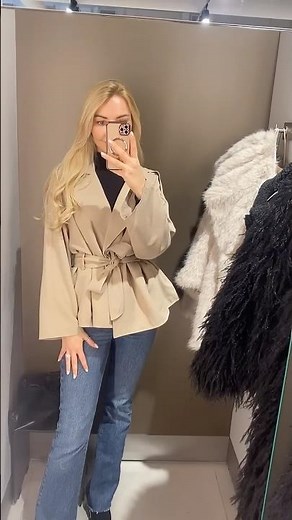 I took it to the fitting room and...?🔍🤔🤯 #newyorker #fashion