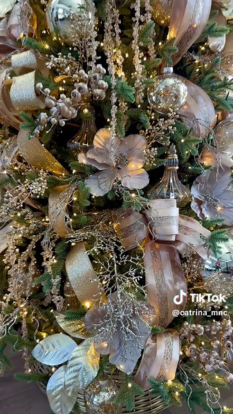 Champaign Gold Christmas Tree Design Ideas