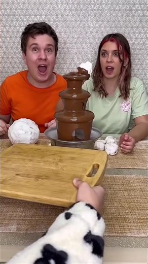 Choose food challenge who has how many radishes ? #food #challenge