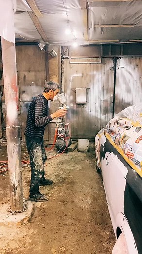 Mastering Car Spray Painting Techniques