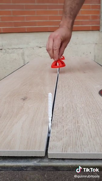 RUBI CYCLONE Tiling Tools for Construction | Leveling Herramientas