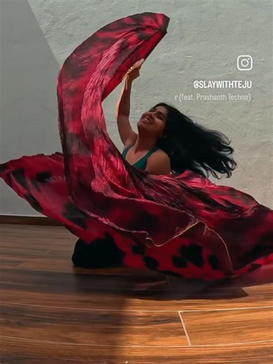 SilK THAT STEALS THE STAGE 💃 Fan Veils for Dance & Flow 🌈 UV Reactive • 100% Silk 💸 Low Prices 🚚 🌎 Shipping 🎁 Free Case ⬇️ SHOP THE GLOW Link to store in Bio #SilkFanVeils #FlowArtsMovement #bellydancefanveils #silkfans