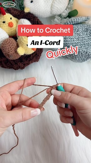 Comment CHICKEN below ⬇️ If you want to join this New Free LIVE Crochet Along to make this 6-in-1 Chicken Laying Eggs with Chicks on a Nest Pattern! I’ll send you the link right away if you comment CHICKEN! Once you sign up I’ll send you a follow up email which includes all the details and the link to parts 1-3 Tuesday we finished the Mommy Chicken! And Yesterday we finished the Baby Chicks and Eggs. That means today is time for the Nest (Part 3). I’ll teach you LIVE on camera on YouTube (12pm, 