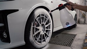 Charge it, Fill it, Foam it! Meet the E-FOAMER, the all-electric foam and mist sprayer. Simply fill it with your favourite cleaning products, turn it on and spray! ✔ Car Washing ✔ Wheel Cleaning ✔ Watercraft & Salt Cleansing ✔ Home & Garden Shop here 👇 https://snowfoam.com.au/pages/efoamer | SNOWFOAM.com.au