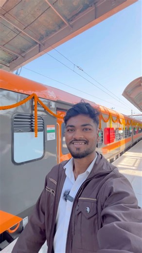 Amrit bharat express me aya 😳#shorts #train