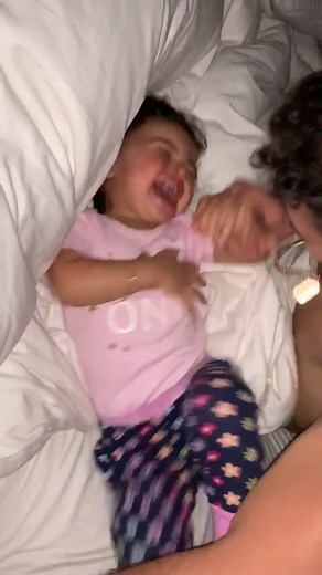 Tickle monster comes when you don’t sleep #ticklemonster #tickle #tickleattack #tickletime #baby #babygirl #tiktokbaby #babytiktok #tiktokdad #tickles