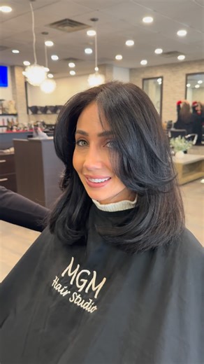 Amela Glavatovic on Instagram: "Curtain bangs ✨ #viral #bangs #tutorial #hair #instagood"