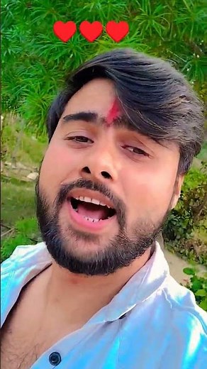 yari mein kaun kya hai😘#viral#short video#bollywood music