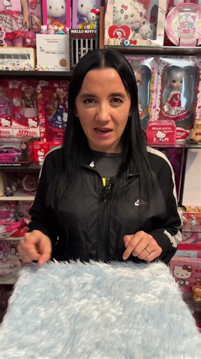 Alcancía Vintage de Hello Kitty: Nostalgia y Misterio