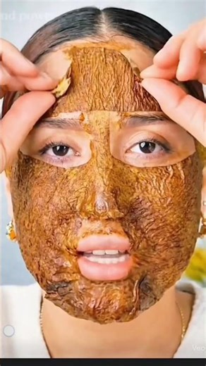Stop scrolling—this coffee mask will change your skin in minutes.😳#coffeemask#tanremoval#shorts#diy