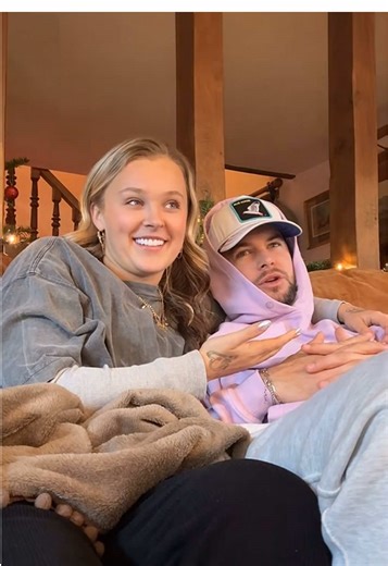 This video and the @Joelle Siwa name change🥹🥹 What a way to end the year. 2025 has certainly been their year!!! #jojosiwa #joellesiwa #chrishughes #chrisandjojo #cojo