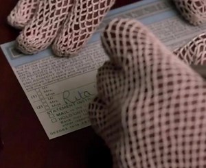 Whoopi Goldberg in “Ghost”, 1990 ————————————————————————- Whoopi Goldberg became the first actress to win Best Supporting Actress at the Academy Awards, BAFTA Awards and Golden Globe Awards, for her role in this film. ————————————————————————- #oldhollywood #patrickswayze #moviestar #hollywoodstar #silverscreen #backto90 #90s #early90s #jerryzucker #ghost #actor #whoopigoldberg #hollywood #goodoldmovies #odamaebrown | Good Old Movies