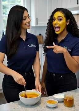 DIY Turmeric Face Mask for Clear Skin & Bright Glow | Maureen and Nadia. #skincareroutine