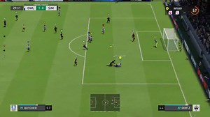 🫣 We thought we seen it all, wonder if he got down from the goal net 🤣 #ProClubs | Virtual Pro Gaming
