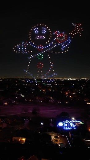 GINGERZILLA: SANTA STRIKES BACK 🎅🏼 this show tells the story of an innocent Gingerbread man who turns himself into a giant monster, aka: GINGERZILLA 😈 Luckily, Santa saves Christmas by trapping the beast and finishing him off for good 🍪😊 Day 3 of 12 Nights of Drone Shows #christmas #droneshow #christmaslights #santa #timelapse #tistheseason #gingerbread #xmas #lightshow | Sky Elements Drones