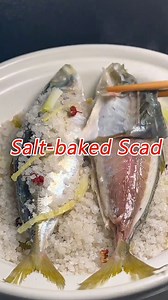 🐟Scad is dubbed the "amino acid in the sea" in #Fuqing and other areas of #Fujian because of its rich nutrition. The best way to cook scad is to roast it with salt. After being salt-baked under high temperatures, its soft skin gradually becomes hard. If you remove its skin and taste its soft and tender fish with a unique sauce, you will be impressed by its flavor. #ChineseFood | Fuqing China