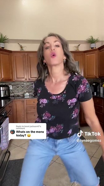 Replying to @brent.jackson47 Welp… there you have it! Cheddar Cheese Rotini and Broccoli!!! 😂😂😂😂😜😜😜😜😎😎😎😎😋😋😋😋#fyp #foryou #fypage #lunch #lunchbreak #dance #rotini #broccoli #thelogicalsong #supertramp #genx #70s #70smusic