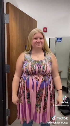 prom dress shopping 💀 #fyp #foryoupage #prom #rugby #womensrugby #promlook #promdress #uwoshkosh #promball
