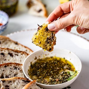 18K views · 85 reactions | So, you know how you go to an Italian restaurant and they bring a bowl of olive oil dip and warm bread. This is that recipe!! Get the full printable recipe - https://foolproofliving.com/olive-oil-bread-dip/ | Foolproof Living | Facebook