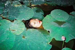 Le photographe Ren Hang s’est suicidé