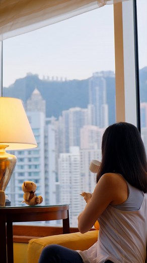 Set off a hiking journey with us as Spring swings in! Conrad bear has shortlisted four easily accessible hikes around the city for you to catch a glimpse of Hong Kong’s countryside!Checkerboard Hill - a 30-minute hike 10 minutes away from Lok Fu MTR station with the signature red & white checkerboard used to be signs for aeroplanes Signal Hill Garden - with a 10-minute mini-hike, you will find the lovely secret garden within the hustling Tsim Sha TsuiGarden Hill - a 30-minute walk from Sham Shui