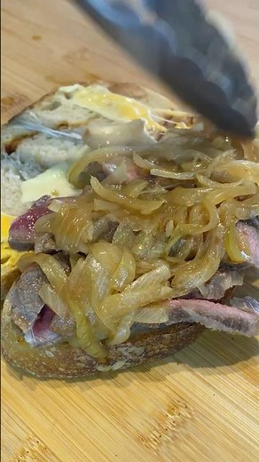 This french onion steak dip sandwich is absolutely crazy #recipe #foodasmr