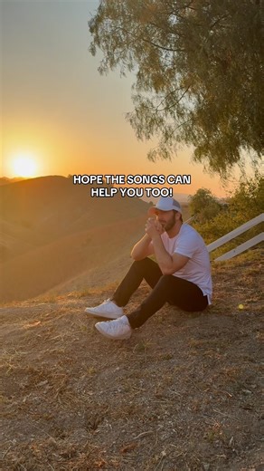 just a little intro for anyone new here 👋🎶