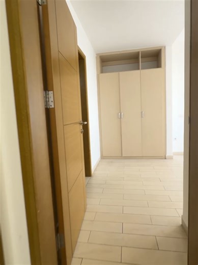 09 73 89 81 86 2bedroom unfurnished apartment for rent cupboard, kitchen cabinet, stove and burner, fridge,washing machine, ground water, backup generators, 8 lifts