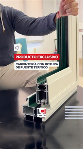 Producto Exclusivo✨ Presentamos nuestra carpintería con rotura de puente térmico bicolor: 👉 Pretina plástica que anula la transmisión sonora y térmica. 👉 Perfiles bicolor que potencian el diseño y se adaptan a cada proyecto. Una solución de alta prestación pensada para quienes buscan confort, innovación y estética premium. 📍 Pasaje Francisco Fernández 1105 (Av. Paraguay 1250) 📞 (387) 5985 4088 🕗 Lunes a Viernes | 8:00 a 17:00 hs 🌐 lavicor.com.ar #aberturasdealuminio #carpinteriapvc #vidrio