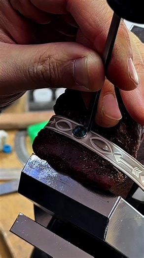 Handcrafted Native American Turquoise Bangle Design