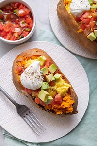 These Breakfast Sweet Potatoes Changed My Mornings