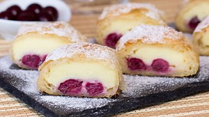 Ovo moramo probati! Recept za kremastu štrudlu od vanilije i višanja