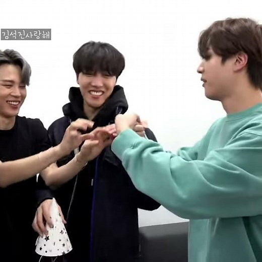 [방탄 진] 석지니의 절교손가락👉👈