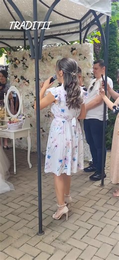 Tradiții Românești la Nuntă: O Sărbătoare Unică