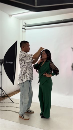 Behind the Scenes of a Stunning Portfolio Shoot