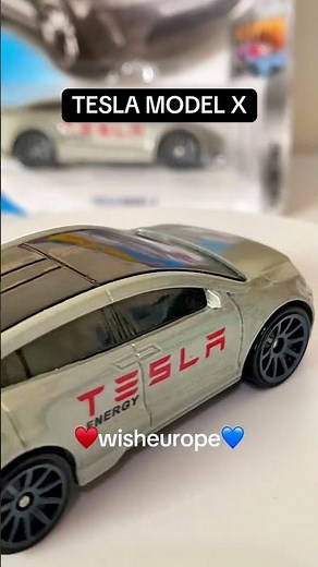 Electric dreams in 1:64 scale! ⚡️Finally found the Hot Wheels Tesla Model X. This thing is so clean!