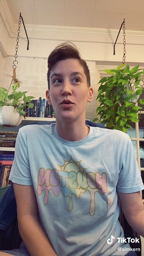 sim booktoks badly on TikTok