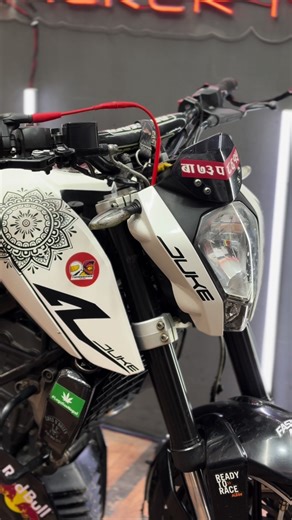 Custom Sticker Designs for OLD gen DUKE200 Motorbike