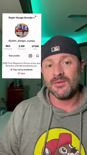 #stitch with @justin_danger_nunley how about this fun fact? Now you know! #blues #nhl