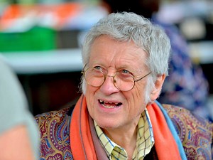 Walsall-born Slade legend Noddy Holder gives thumbs up on cancer treatment