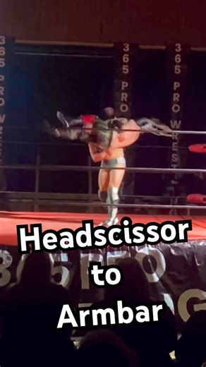 HOW TO break an arm with style! #wrestling #luchalibre #wwe