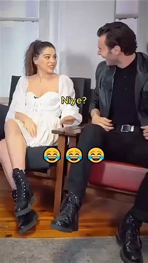 @onuanlatmaliydim on Instagram: "Daha fazlası için takip edin. Futbol sahası dikdörtgen şeklinde olup sahanın kenarlarda yer alan çizgileri taç çizgisi, kısa kenarlarda yer alan çizgiler ise kale çizgisi olarak adlandırılır. Kale çizgileri 45 ile 90 m arasında, taç çizgileri 90 ile 120 m arasında olmalıdır. Uluslararası maçlarda ise bu uzunluklar kale çizgileri için 64 ile 75 m, taç çizgileri için ise 100 ile 110 m olarak belirlenmiştir. Saha, her iki taç çizgisinin orta noktasını birleştiren bi