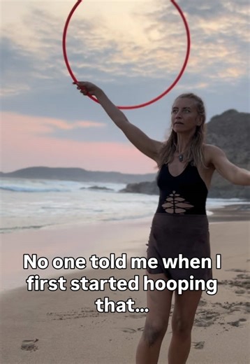 The ripple effects are real 💜 Hooping has brought so much magic and sweetness to my life.. Which is why I’m on a mission to get as many people as possible picking up a hoop and experiencing the flow state. Yes there is learning curve, but remember that it doesn’t need to look any certain kind of way.��What’s most important is the feelings it gives you… 💜The confidence you build as you learn new moves and prove to yourself in real time that you are capable and growing. 💜The way that artists co