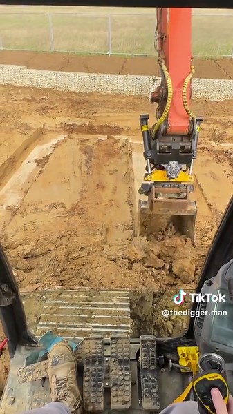 #machinery #unitedstates #working #excavator #machine #digger