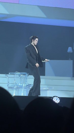 คนหล่อ #HappyBUSDAY2025_D2 #HappyBUSDAY2025 #busbecauseofyouishine #phutatchai @phutatchai