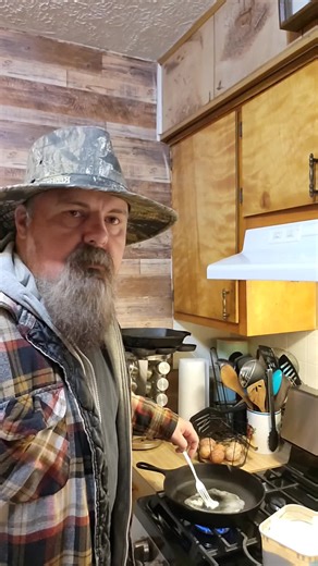 good ol frash agg sammich 🤣 #appalachian #chickenthings