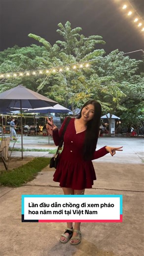 Dẫn chồng xem pháo hoa đêm giao thừa tại Việt Nam